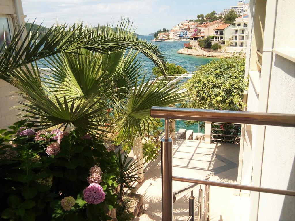 נאום Villa Obad Guest House מראה חיצוני תמונה