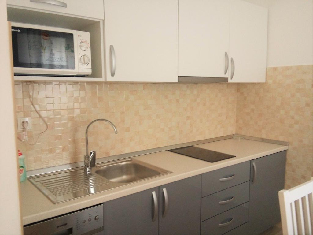 נאום Villa Obad Guest House מראה חיצוני תמונה