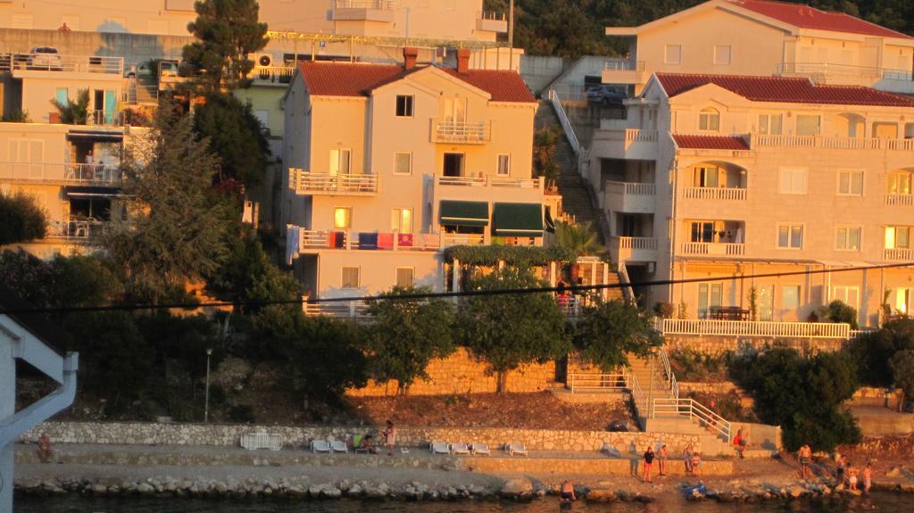 נאום Villa Obad Guest House מראה חיצוני תמונה
